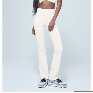 Brand New Alo Yoga Airbrush High-Waist Bootcut Legging